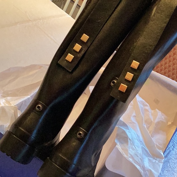 NWT beautiful Stuart Weitzman black rain boots - Picture 2 of 11
